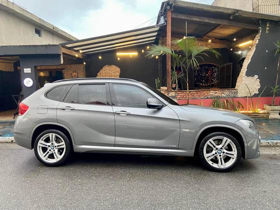 BMW X1 2.0 16V TURBO GASOLINA XDRIVE28I 4P AUTOMÁTICO BMW X1 2.0 16V TURBO GASOLINA XDRIVE28I 4P AUTOMÁTICO